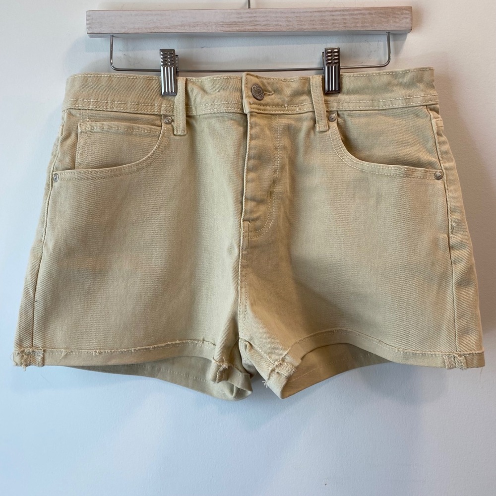 Roxy Denim Shorts Women 13 Tan Raw Hem Stretch Beach Surf Coastal Summer Skater